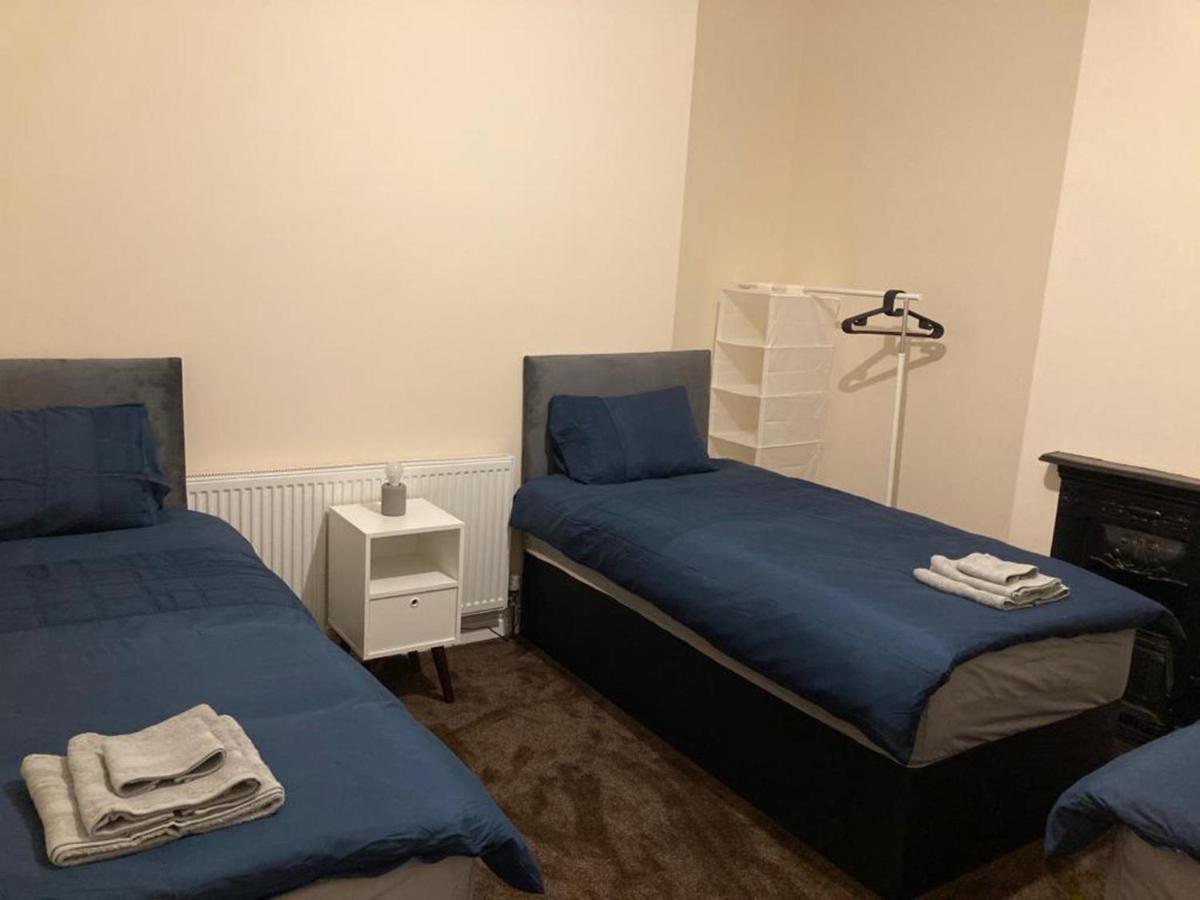 Homely 3-Bed House In Bham 15 Min From City Centre Birmingam Exterior foto